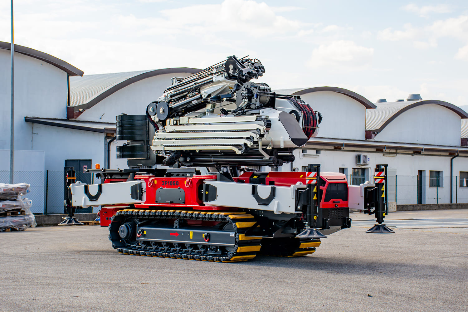 jekko-jf1050-battery-powered-electric-crane